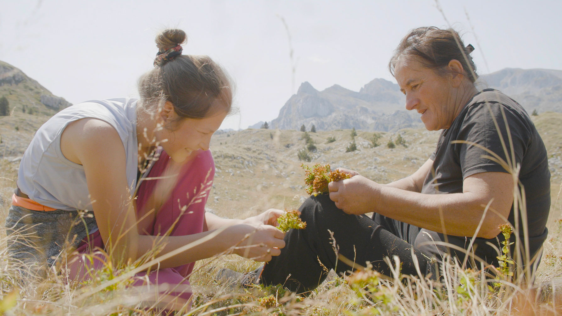 Still-2---Gara-&-Nada-flower-wreath_TO-HOLD-A-MOUNTAIN